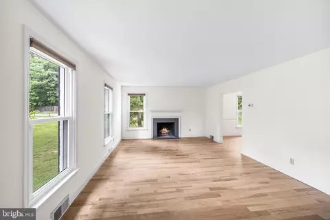 310 Barberry Ln, Wayne, PA 19087 photo 8