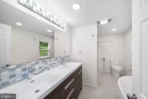 310 Barberry Ln, Wayne, PA 19087 photo 28