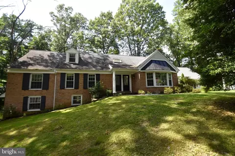 766 Mancill Rd, Wayne, PA 19087