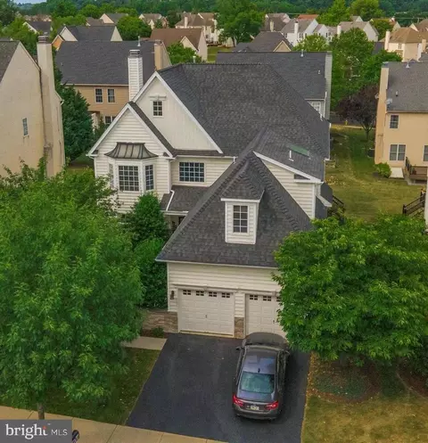 446 Waynebrook Dr, Chester Springs, PA 19425