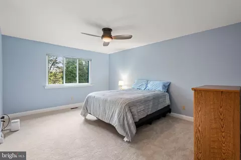 402 Hanover Ct, Chesterbrook, PA 19087 photo 18