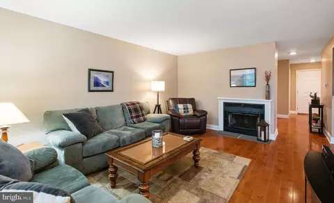 402 Hanover Ct, Chesterbrook, PA 19087 photo 13