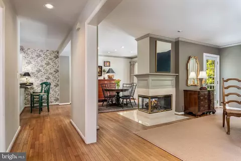302 Heritage Pl, Devon, PA 19333 photo 6