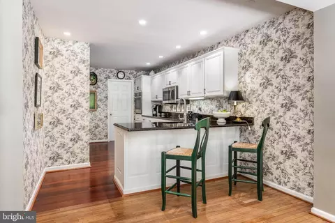 302 Heritage Pl, Devon, PA 19333 photo 9