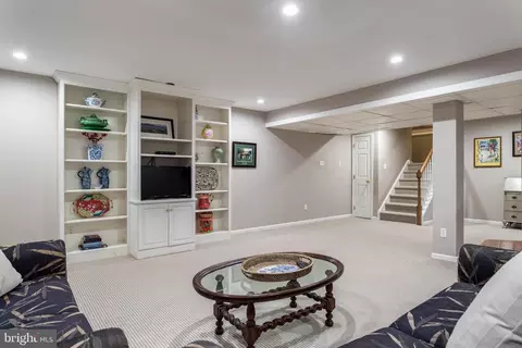 302 Heritage Pl, Devon, PA 19333 photo 32