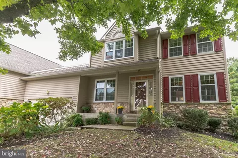 459 Crescent Dr, West Chester, PA 19382