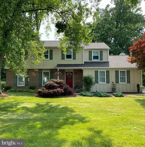 19 Rose Tree Dr, Downingtown, PA 19335