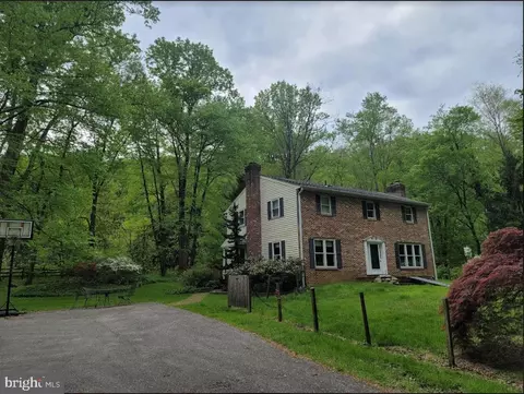 1812 Art School Rd, Chester Springs, PA 19425