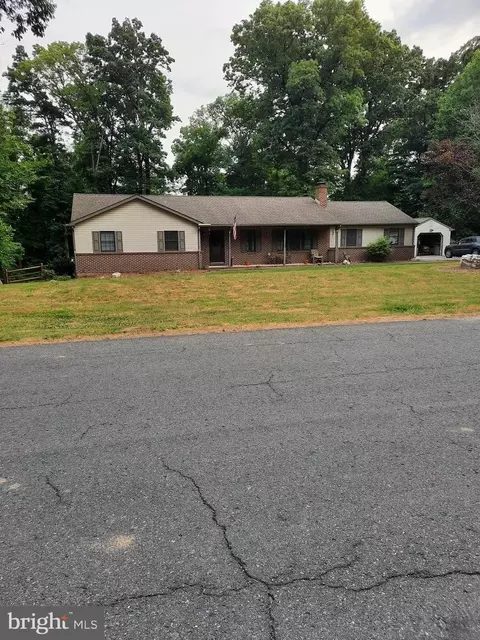 110 Shetland Dr, Honey Brook, PA 19344