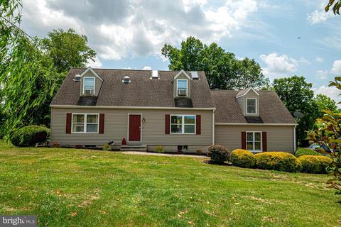 741 Woods Rd, Oxford, PA 19363