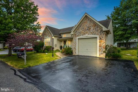 2201 Potters Mill Cir, Downingtown, PA 19335