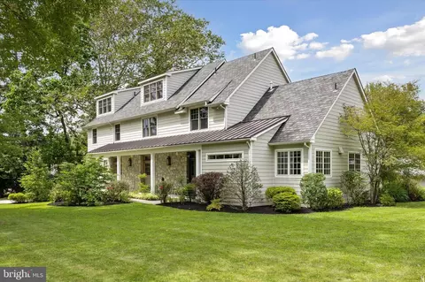 139 Chester Rd, Devon, PA 19333