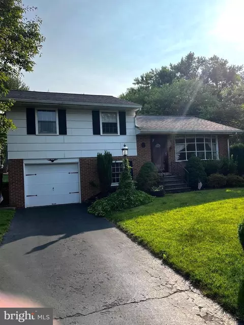 1925 E Cedarville Rd, Pottstown, PA 19465