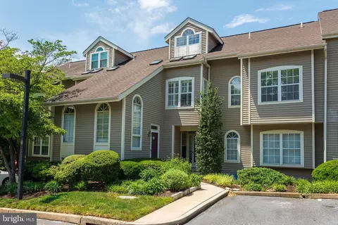 404 Cheswold Ct, Chesterbrook, PA 19087