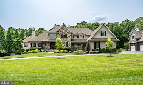 841 Oak Tree Rd, Kennett Square, PA 19348