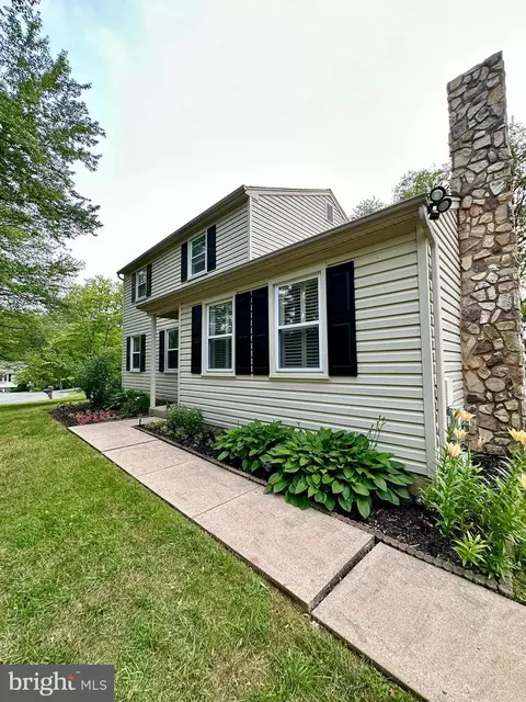 1407 Price Ln, Downingtown, PA 19335