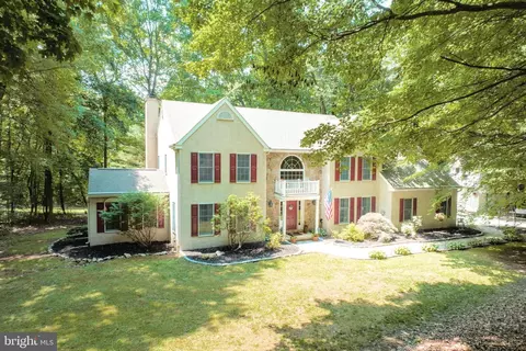 107 Great Oak Dr, Downingtown, PA 19335