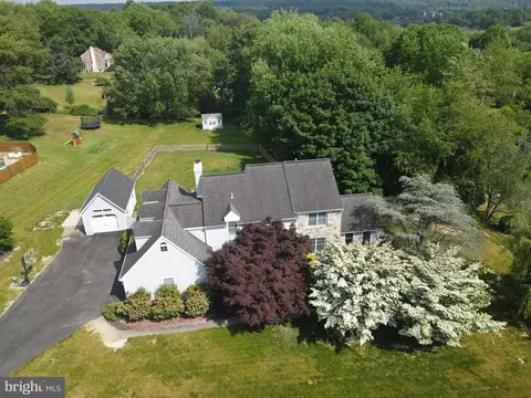 408 N Saddlebrook Cir, Chester Springs, PA 19425