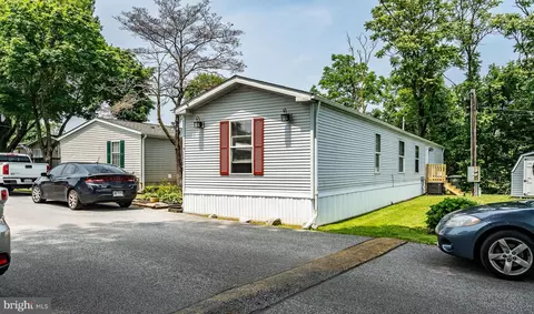 12 Fleming Dr, Coatesville, PA 19320