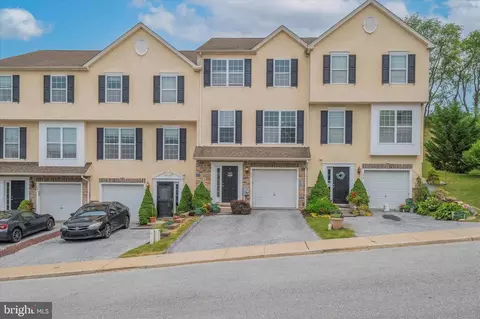 177 Lukens Mill Dr, Coatesville, PA 19320
