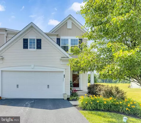18 Clement Ct, Downingtown, PA 19335