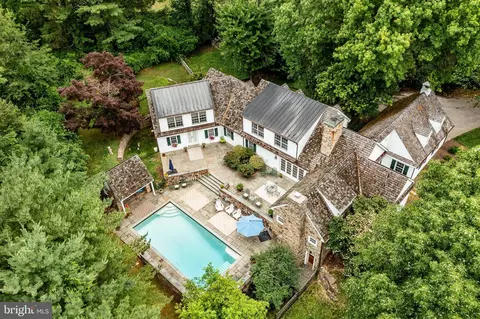1123 Saint Matthews Rd, Chester Springs, PA 19425