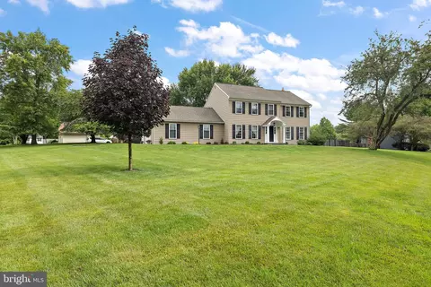 799 Trout Run Dr, Malvern, PA 19355