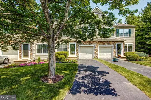 3616 Honey Locust Dr, Phoenixville, PA 19460