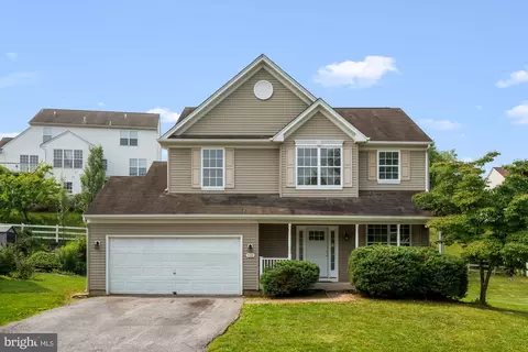 708 Meadowbrook Dr, Coatesville, PA 19320