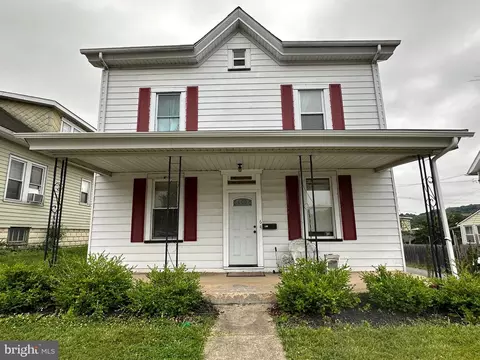 64 Pennsylvania Ave, Coatesville, PA 19320
