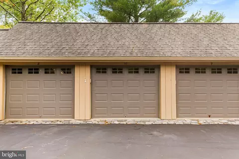 10 Sugar Knoll Dr, Devon, PA 19333 photo 35