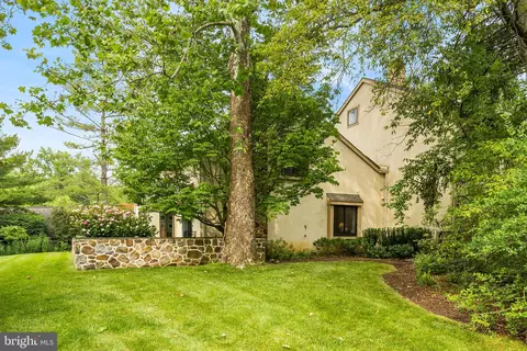 10 Sugar Knoll Dr, Devon, PA 19333 photo 34