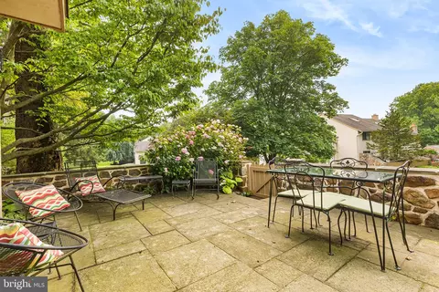 10 Sugar Knoll Dr, Devon, PA 19333 photo 32