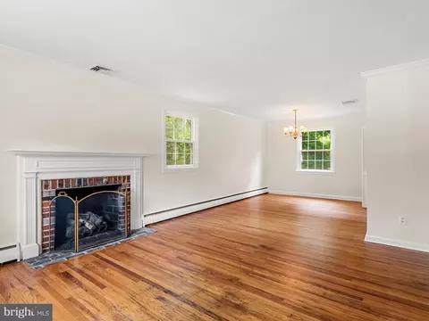 325 Spencer Rd, Devon, PA 19333 photo 2
