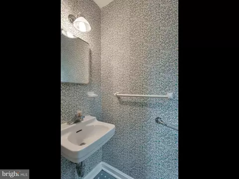 325 Spencer Rd, Devon, PA 19333 photo 14