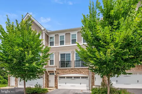 17 Lila Ln, Downingtown, PA 19335