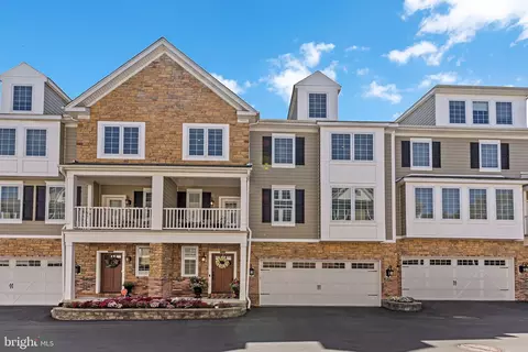21 Grey Ct, Berwyn, PA 19312