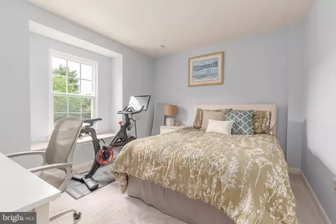 Bedroom - 118 Valley Stream Cir, Chesterbrook, PA 19087 photo 5 of 7
