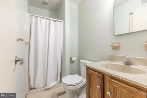 Bath - 118 Valley Stream Cir, Chesterbrook, PA 19087 photo 1 of 3