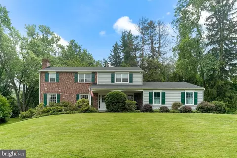 1060 Waterloo Rd, Berwyn, PA 19312