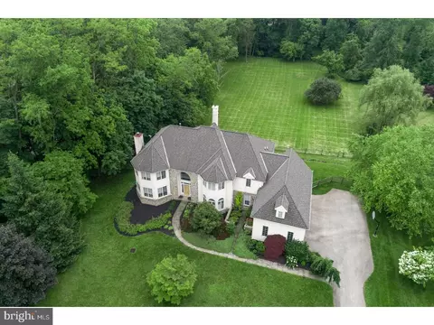 542 Newtown Rd, Berwyn, PA 19312