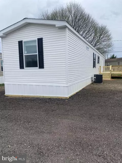 99 Keystone Ct, Honey Brook, PA 19344