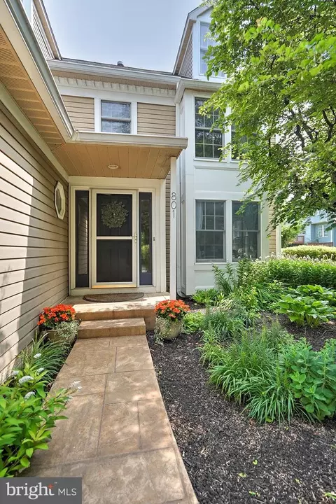 801 Macduff Ct, Chadds Ford, PA 19317
