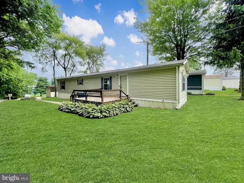 27 Highland Court Rd, Coatesville, PA 19320