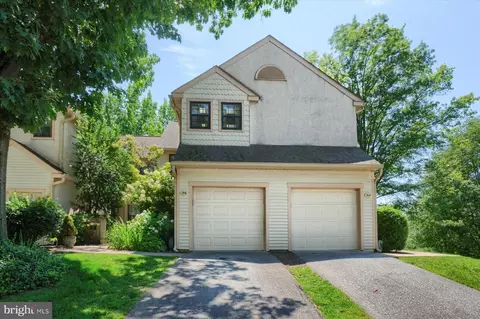 166 Mansion House Dr #402B, West Chester, PA 19382