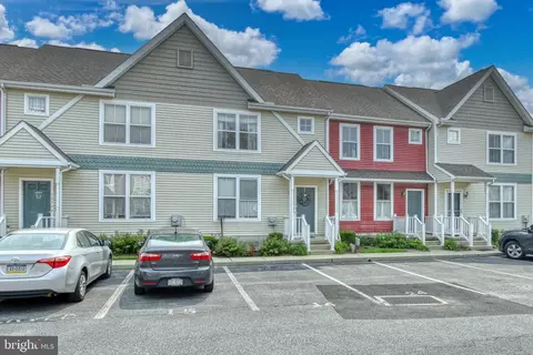 1052 Merchant St #24, Coatesville, PA 19320