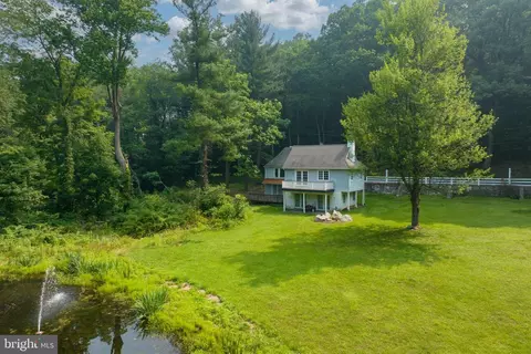 1224 Hilltop Rd, Chester Springs, PA 19425