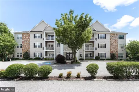 117 Victoria Gardens Dr, Kennett Square, PA 19348