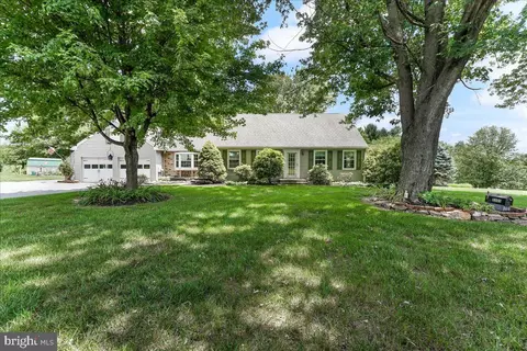 8903 Hickory Hill Rd, Oxford, PA 19363