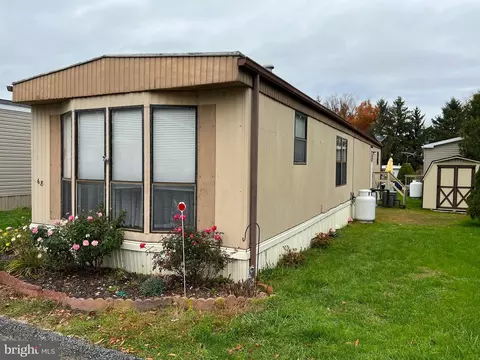 68 Vintage Ln, Honey Brook, PA 19344